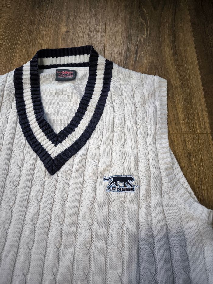 Pull sans manches Airness , taille L, col V, très bon état - photo numéro 4