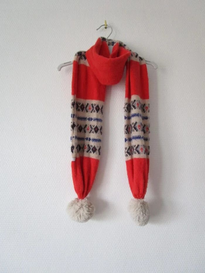 Echarpe orange motifs Okaïdi TBE