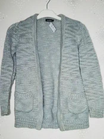 D4248 - gilet fille 8 ans