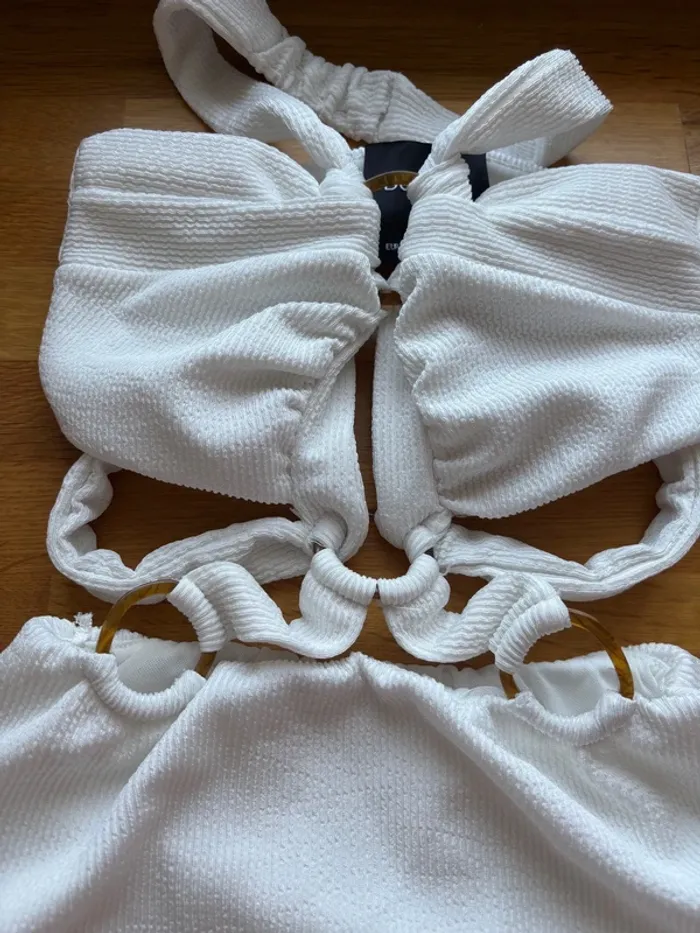 Beau maillot de bain femme Bershka taille S - photo numéro 2