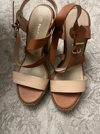 Chaussures compensées, Naf naf