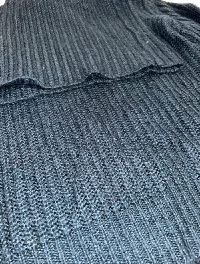 Pull col roulé en laine bleu marine – Kiabi – Taille S - Bon état - photo numéro 4