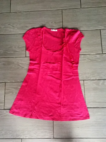 Haut rose fushia