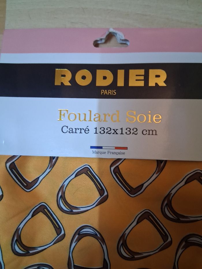Foulard - photo numéro 2