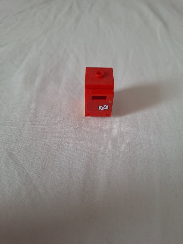 Lego friends 41310 la livraison des cadeaux à Heartlake City - photo numéro 8