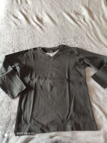 Tee-shirt manches longues garçon taille 3/4 ans