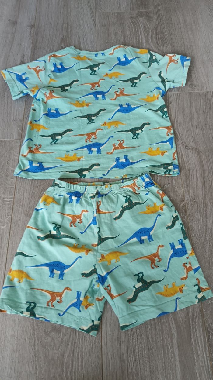 Pyjama 7-8 ans - photo numéro 2