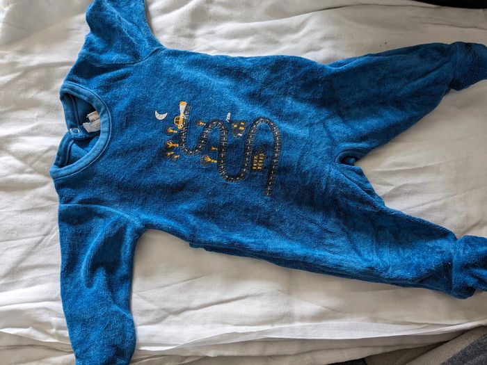 Lot pyjamas pilou 1 mois - photo numéro 3