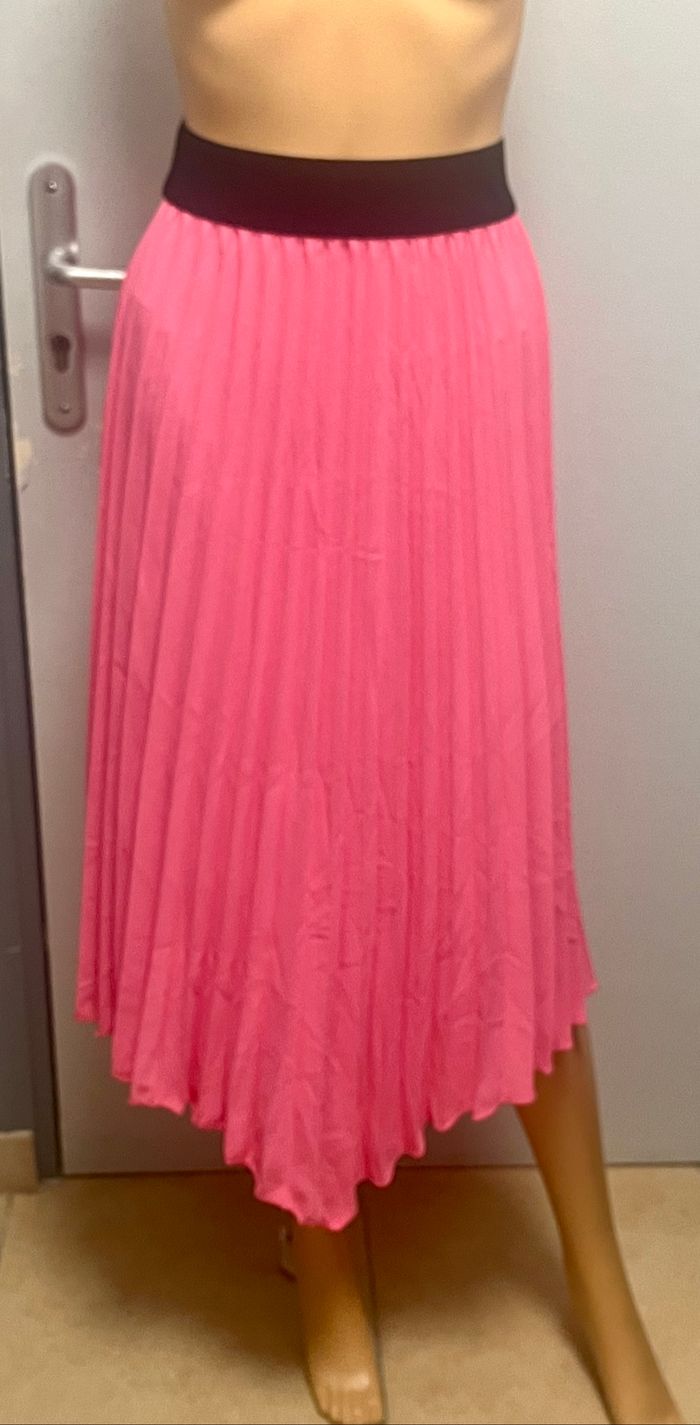 Jupe longue rose plissée