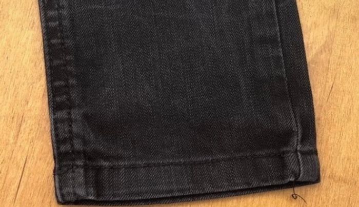 Jean noir - photo numéro 7