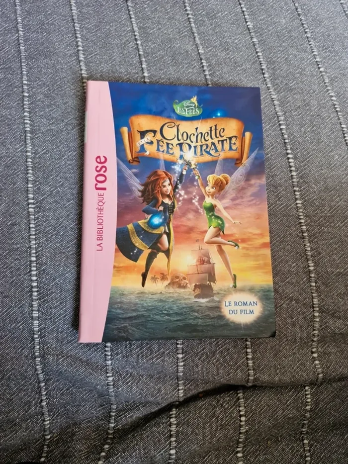 Livre " Clochette Fée Pirate"