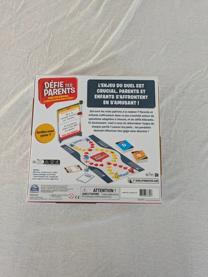 Jeu de société "Défie tes Parents" - Spin Master - Le duel des générations ! - photo numéro 3