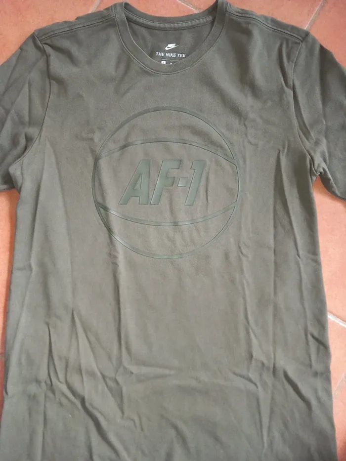 T-shirt Nike
