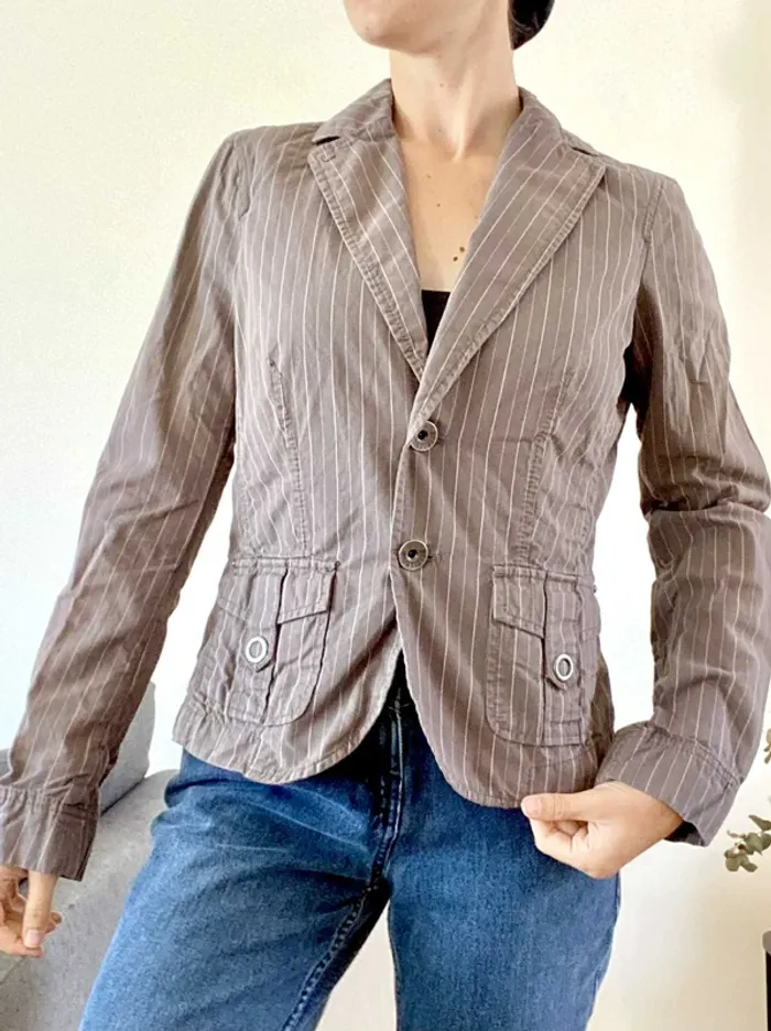 Veste Esprit en taille 38 - bon état - photo numéro 3