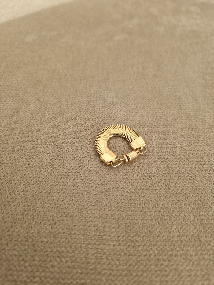 Boucle d'oreilles dorée vintage - photo numéro 5