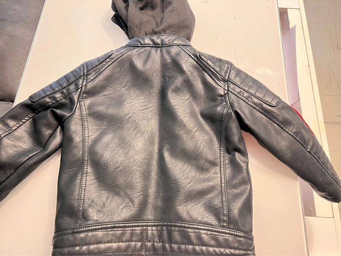 Veste en cuir C&A garçon - photo numéro 3