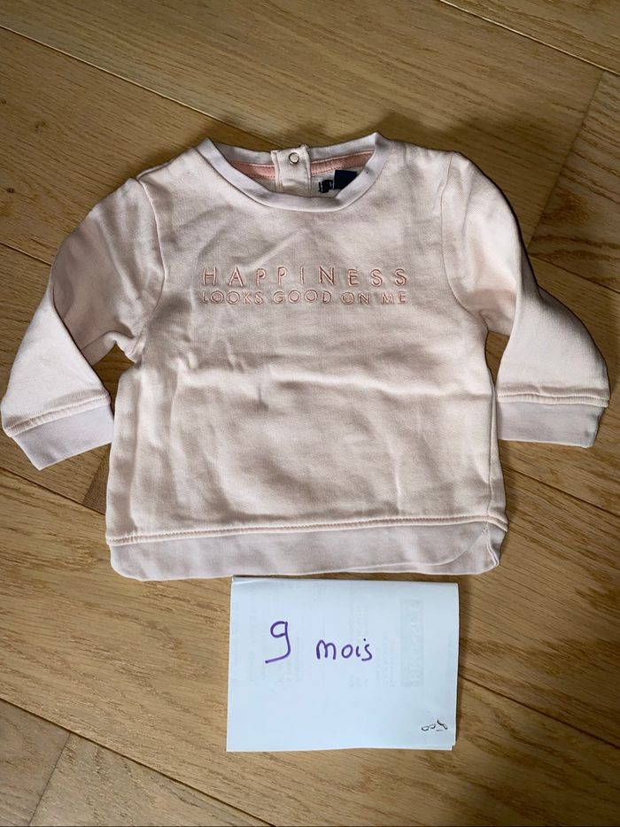 Lot gilet sweat 9 mois - photo numéro 2