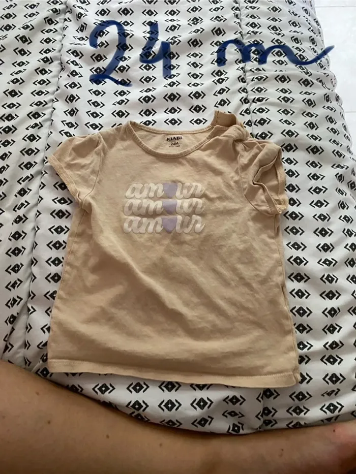 Tee shirt