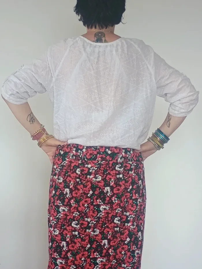 Vends Blouse Blanche Broderie Anglaise - Taille 46 - photo numéro 2