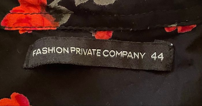 Chemisier noir avec roses »Fashion Private Company »manches longues - photo numéro 8