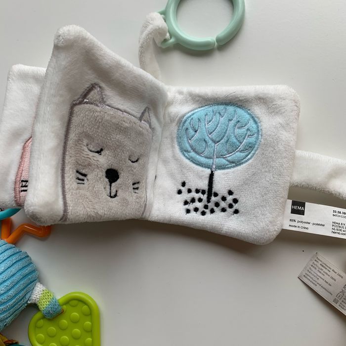 Lot 3 jouets 1er âge Livre - photo numéro 8