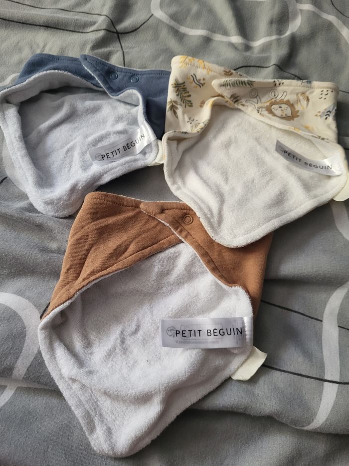 Bavoirs neufs - photo numéro 2