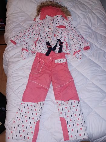Ensemble combinaison ski - pantalon/manteau/moufles