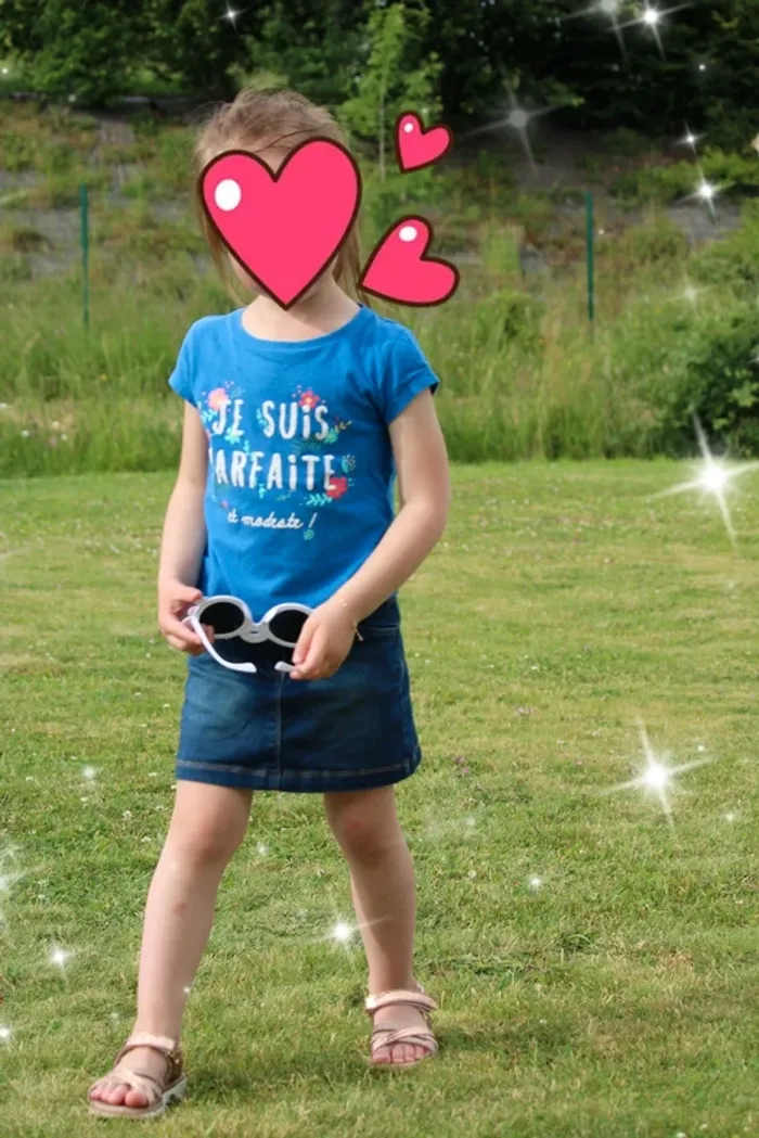 Lot de 2 t-shirts+ une jupe taille 5 ans. - photo numéro 20