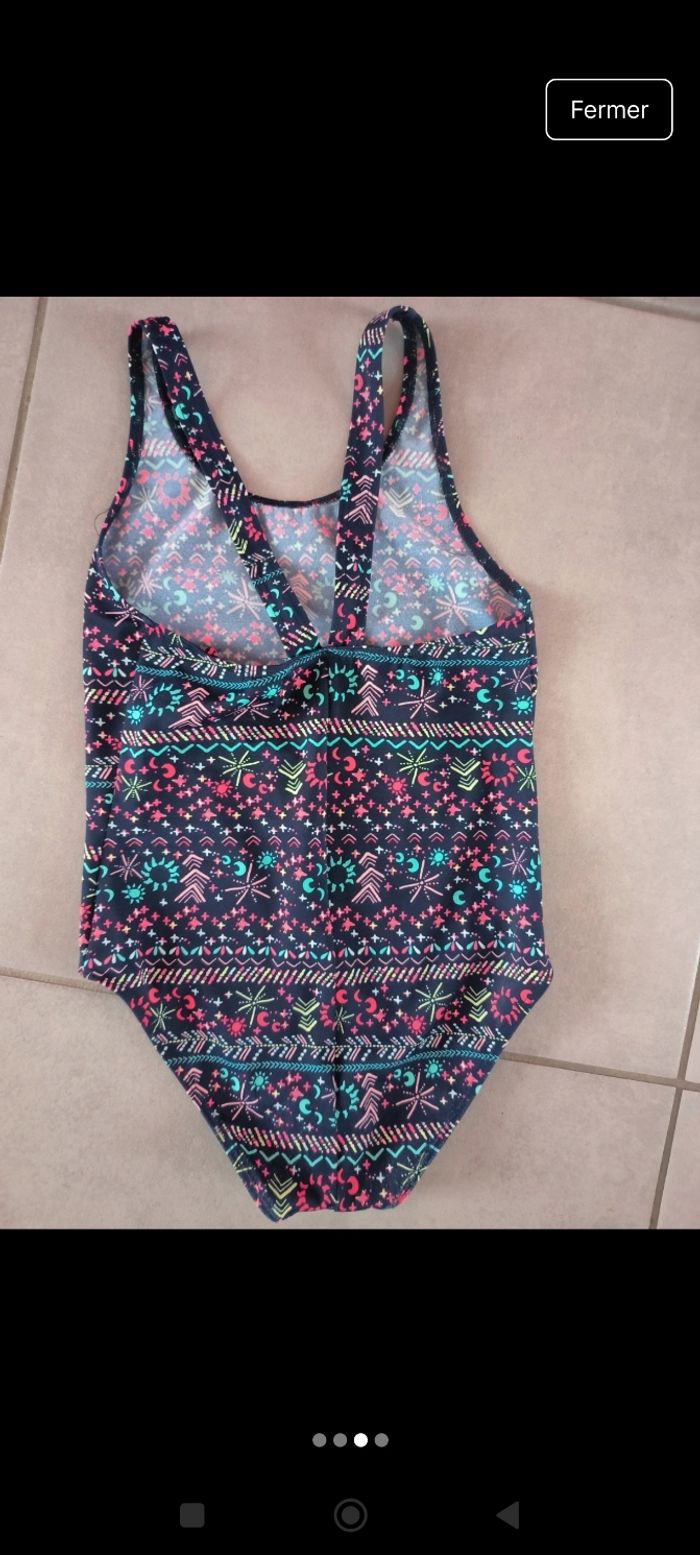 Vend maillot de bain fille 8/9 ans - photo numéro 3