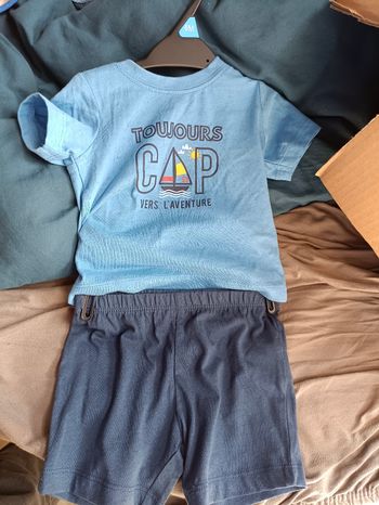 Ensemble short et tee shirt 6 mois