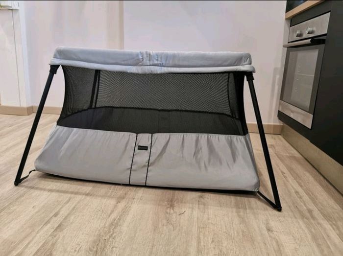 Lit parapluie babybjorn light