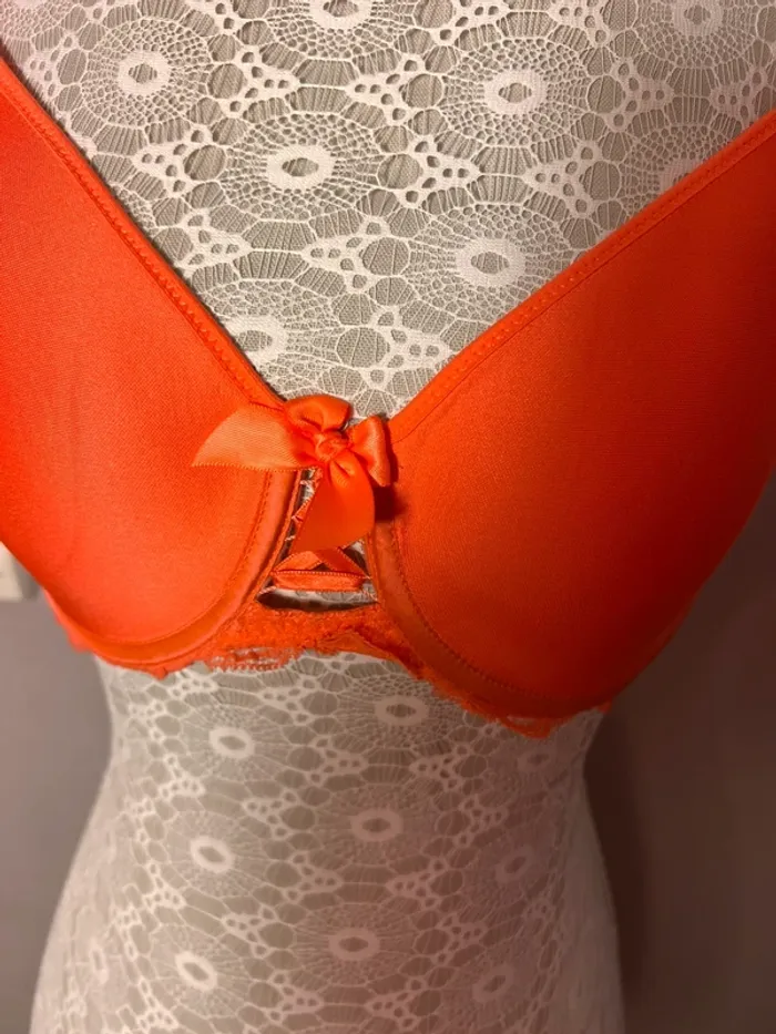 Soutient gorge orange - photo numéro 2