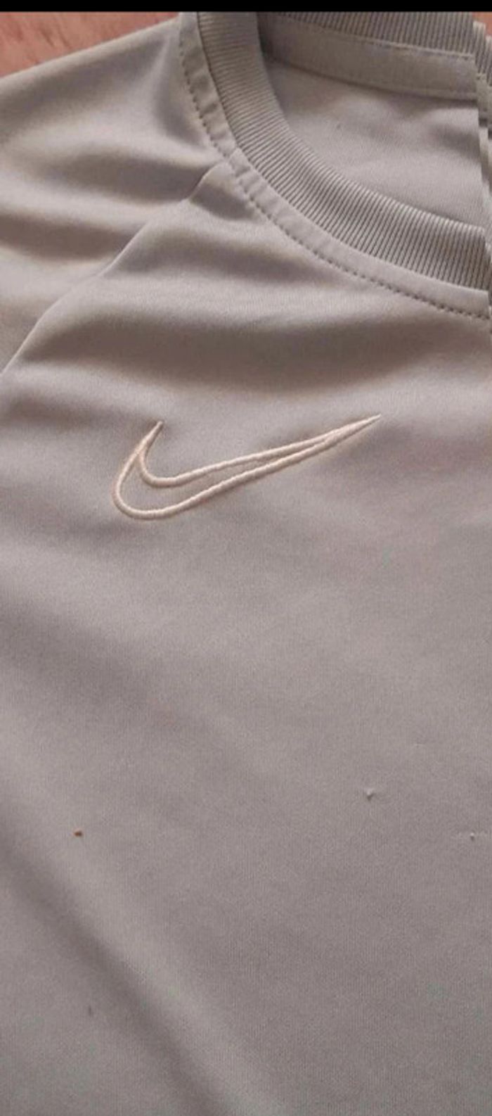 T-shirt  nike enfant taille L  bleu ciel 12 ans - photo numéro 2