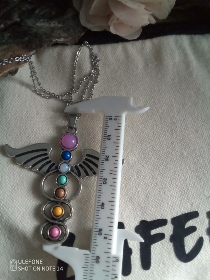 Collier des 7 chakras et 7 pierres naturelles des chakras - photo numéro 2