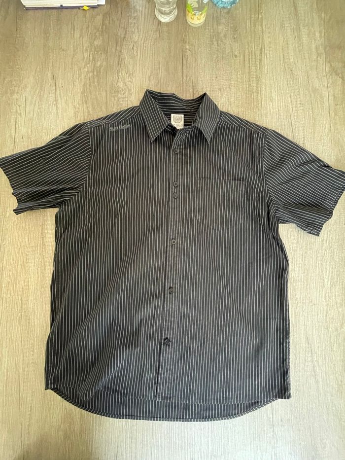 Chemise rayée  manches courtes taille L