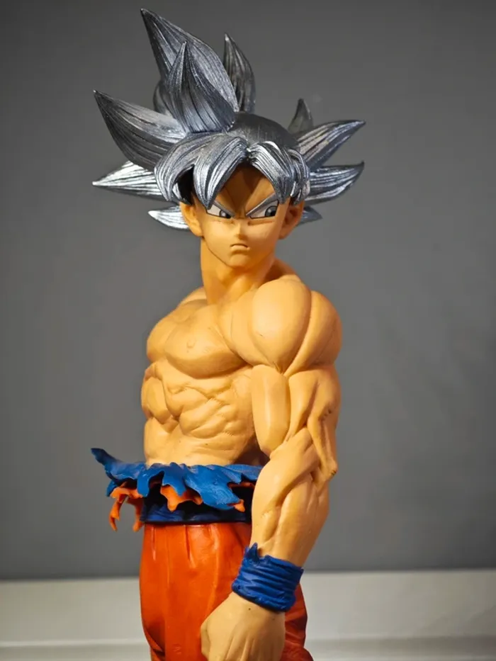 Figurine Dragon Ball Super : Goku Ultra Instinct 32cm Bandai Ichibansho Masterlise Extra avec boîte - photo numéro 6