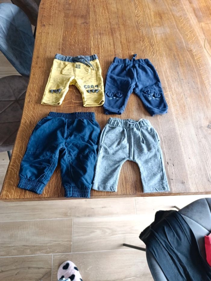 Lot 4 pantalons