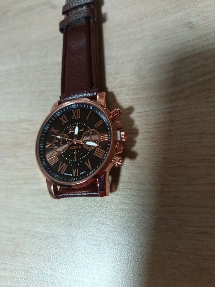 Montre - photo numéro 3