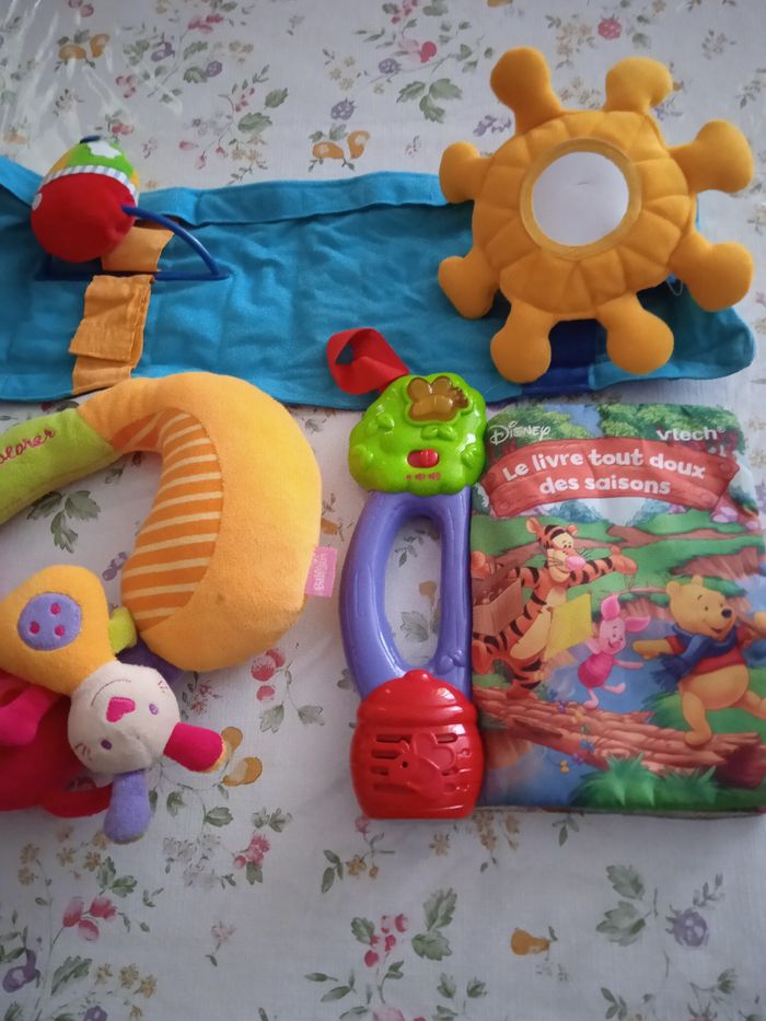 Vend trois. Jouet pour bébé - photo numéro 6