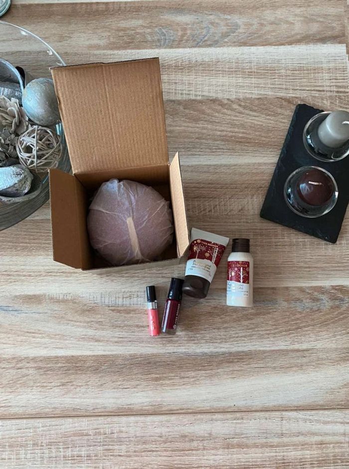 Lot produits de beauté - photo numéro 2