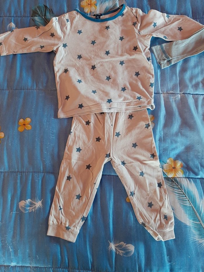 Pyjamas 2 pièces 18 mois - photo numéro 2