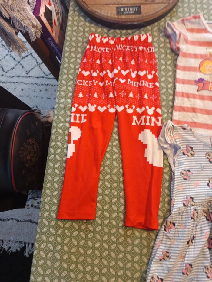 Lot vêtements fille Disney taille 3/4a - photo numéro 5