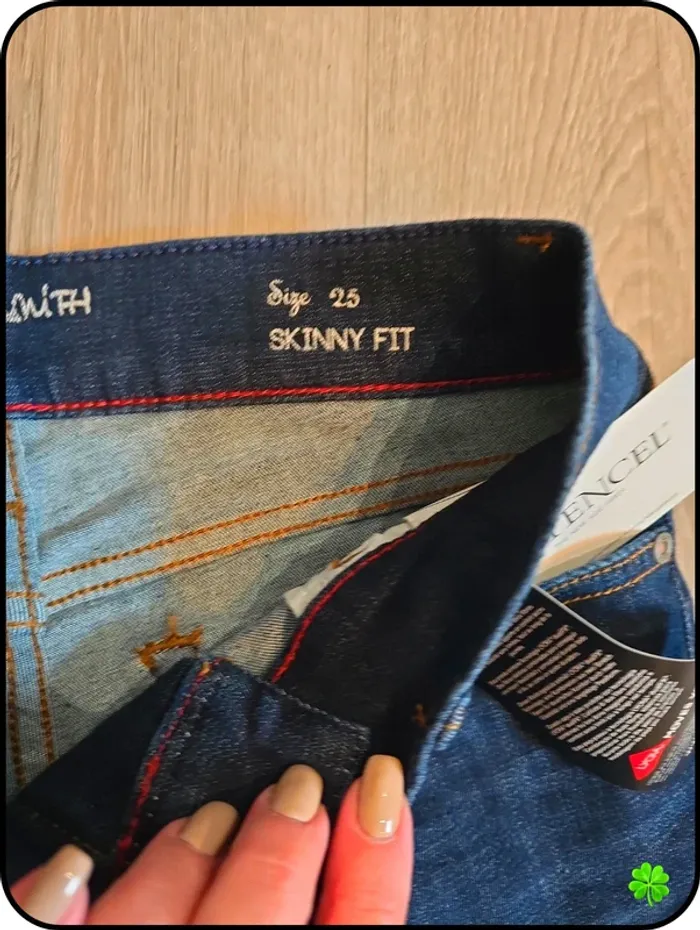 Jeans Teddy Smith taille 25 - photo numéro 4