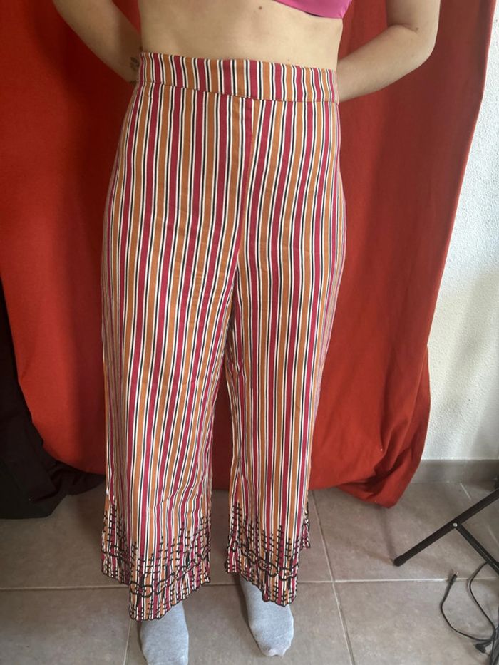 Pantalon large rouge orange à rayures taille 40
