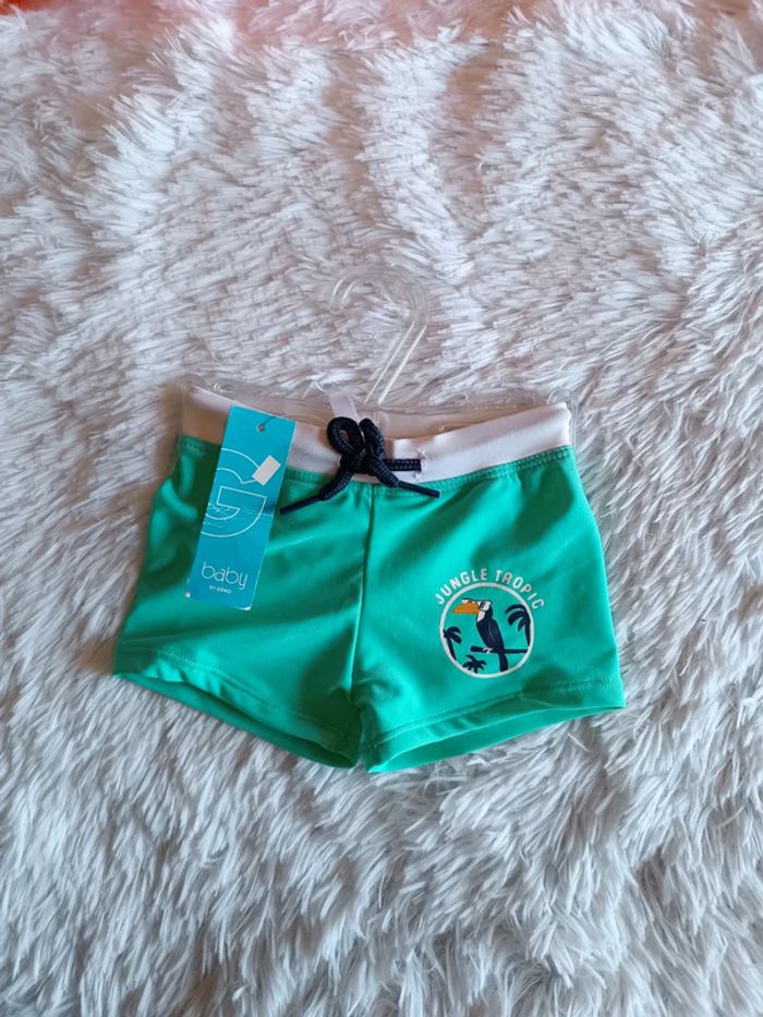 Short de bain NEUF Avec Étiquette T. 12 mois Gemo Baby - photo numéro 2