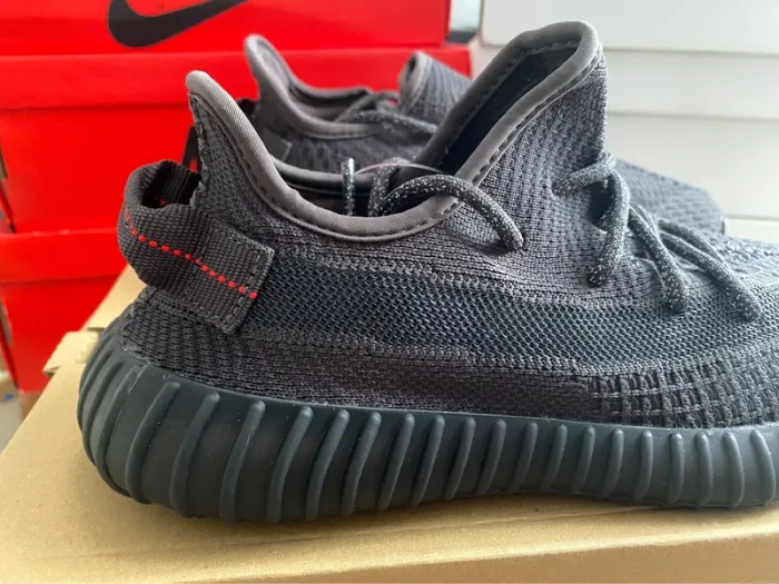 Adidas Yeezy boost 350 v2 black - photo numéro 2