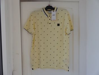 Beau polo neuf avec étiquette en taille L