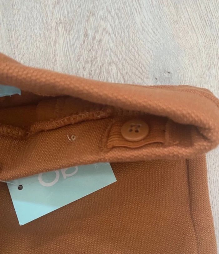 Short Obaibi 12 mois Neuf - photo numéro 4