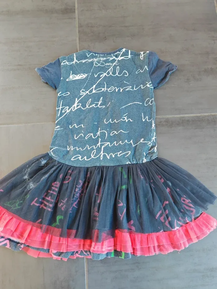 Robe desigual 5 6 ans - photo numéro 4