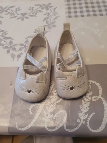 Chaussures bébé argentées